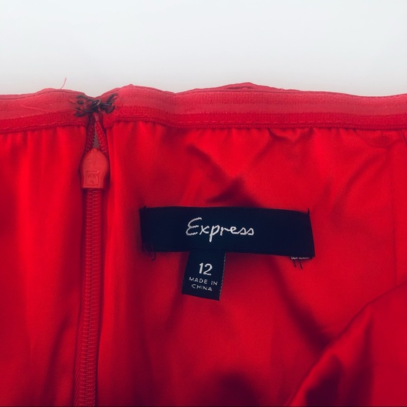 EXPRESS RED STRAPLESS DRESS SILK WITH RUFFLE DETAILS.SIZE 12 - Picture 9 of 9